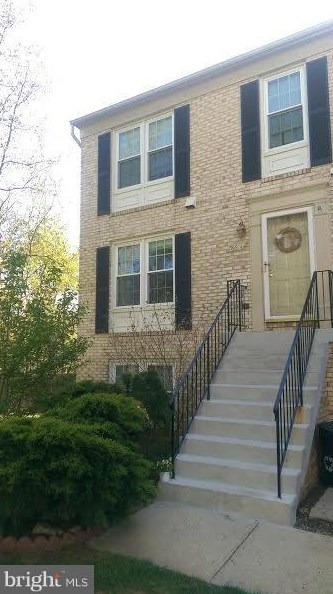 8601 Raglan Rd, Vienna, VA 22182