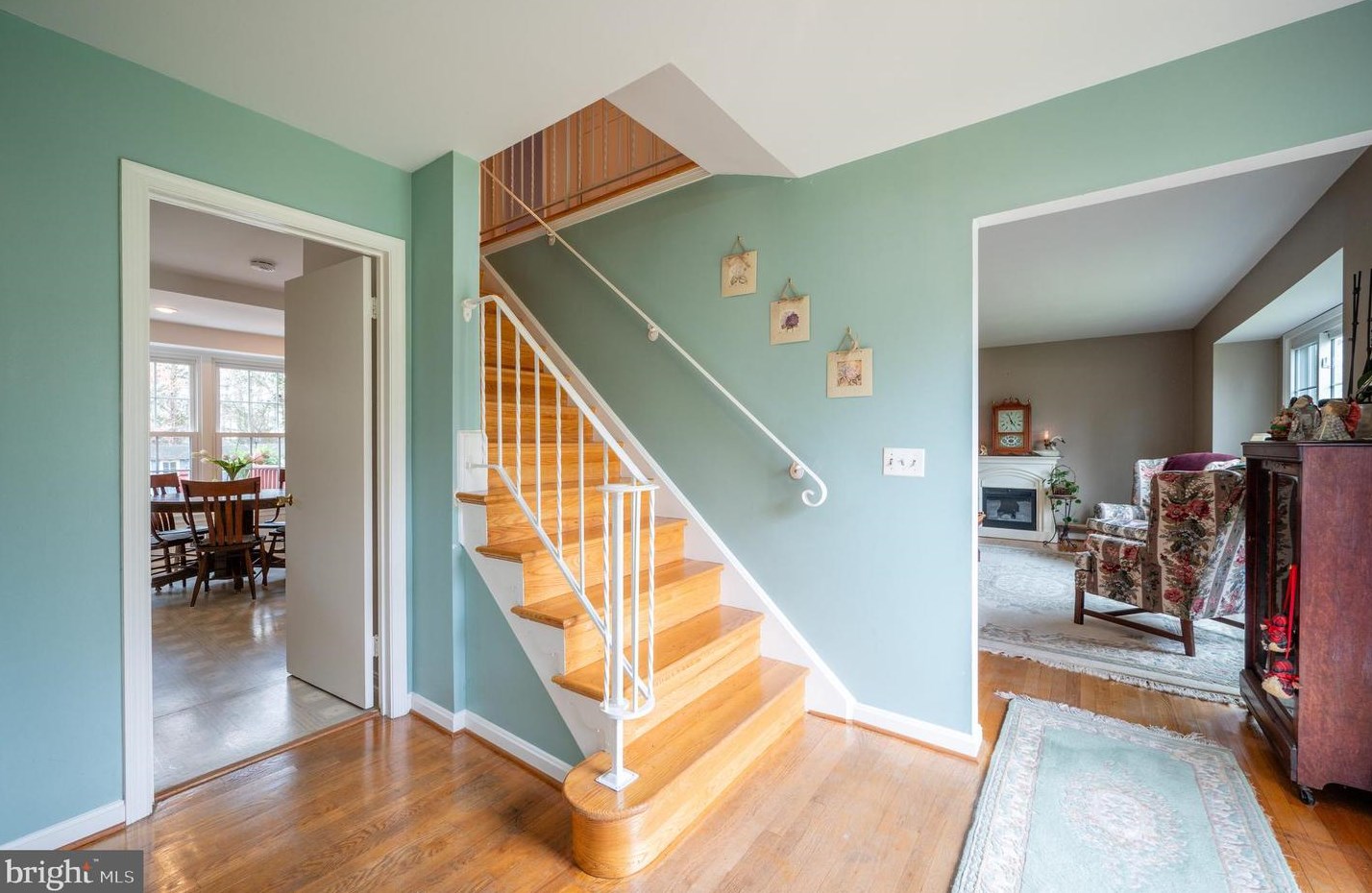 8700 Falkstone Ln, Alexandria, VA 22309-4005