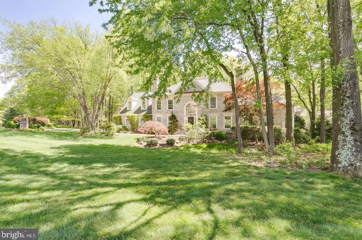 11127 Bowen Ave, Great Falls, VA 22066