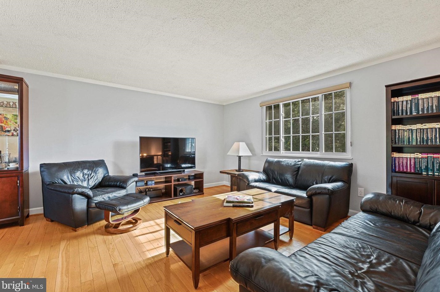 10614 Cavalcade St, Great Falls, VA 22066-2427