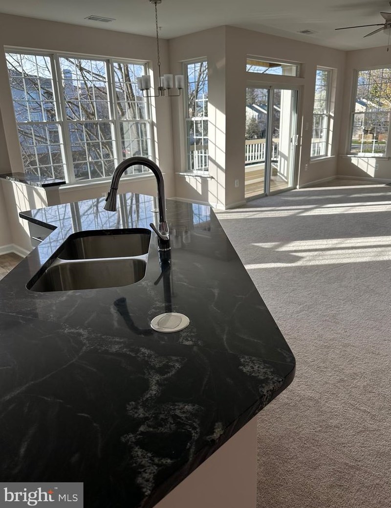 4210 Mozart Brigade Ln Apt M, Fairfax, VA