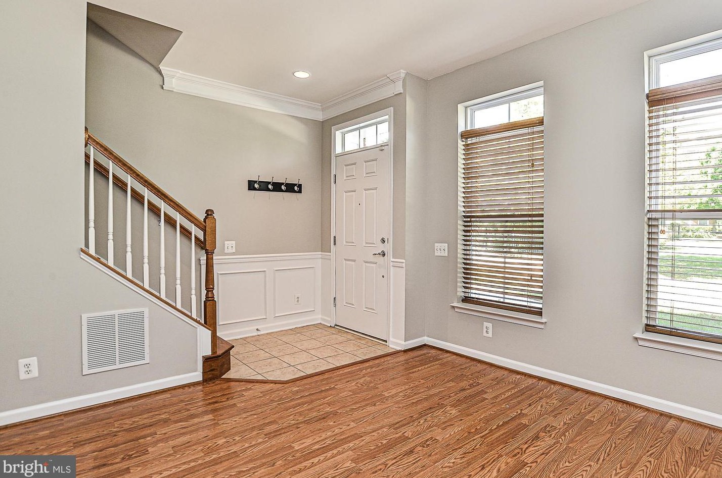 9497 Canonbury Sq, Fairfax, VA 22031