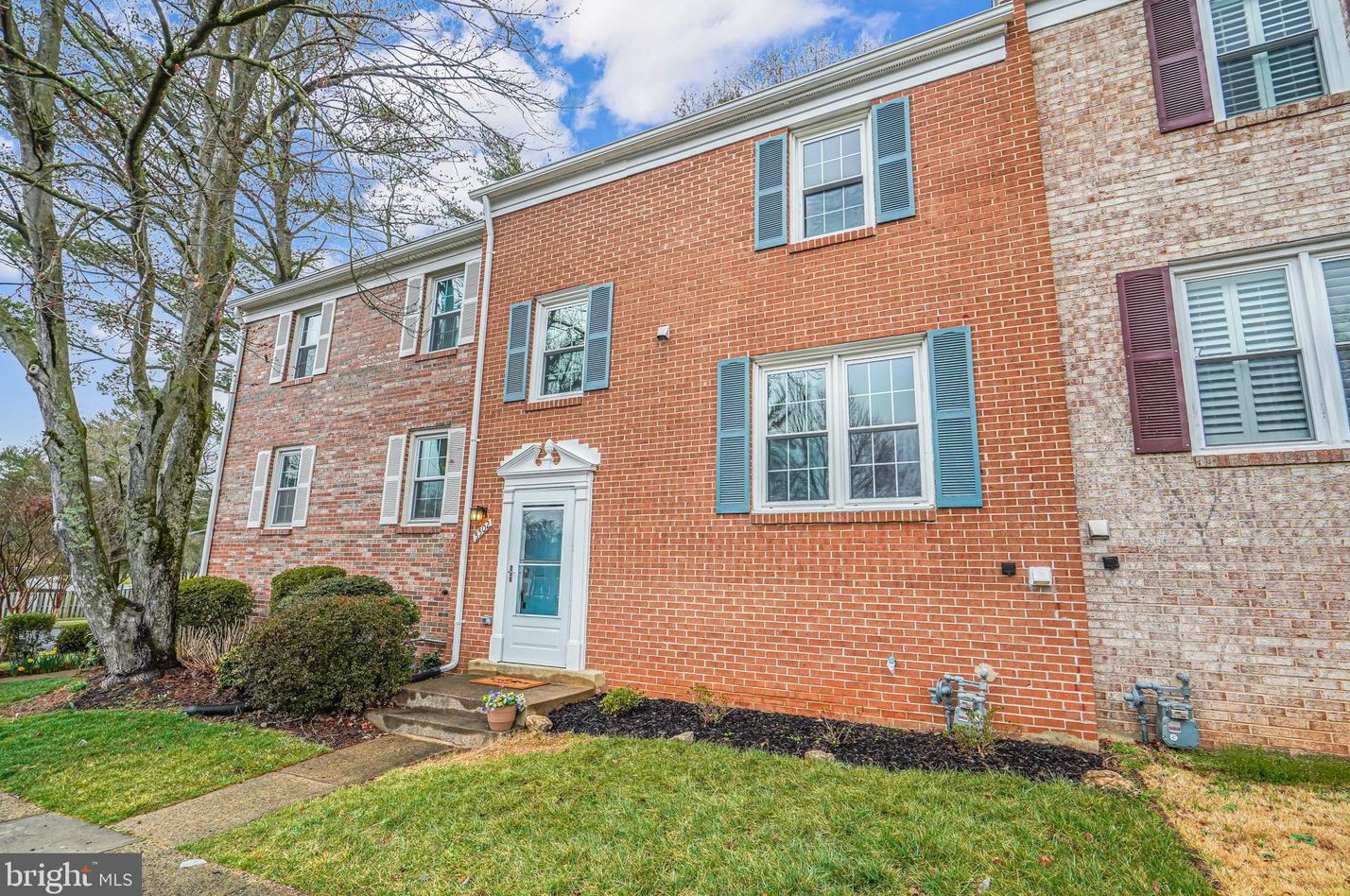 5502 Kendrick Ln, Springfield VA  22015-1931 exterior