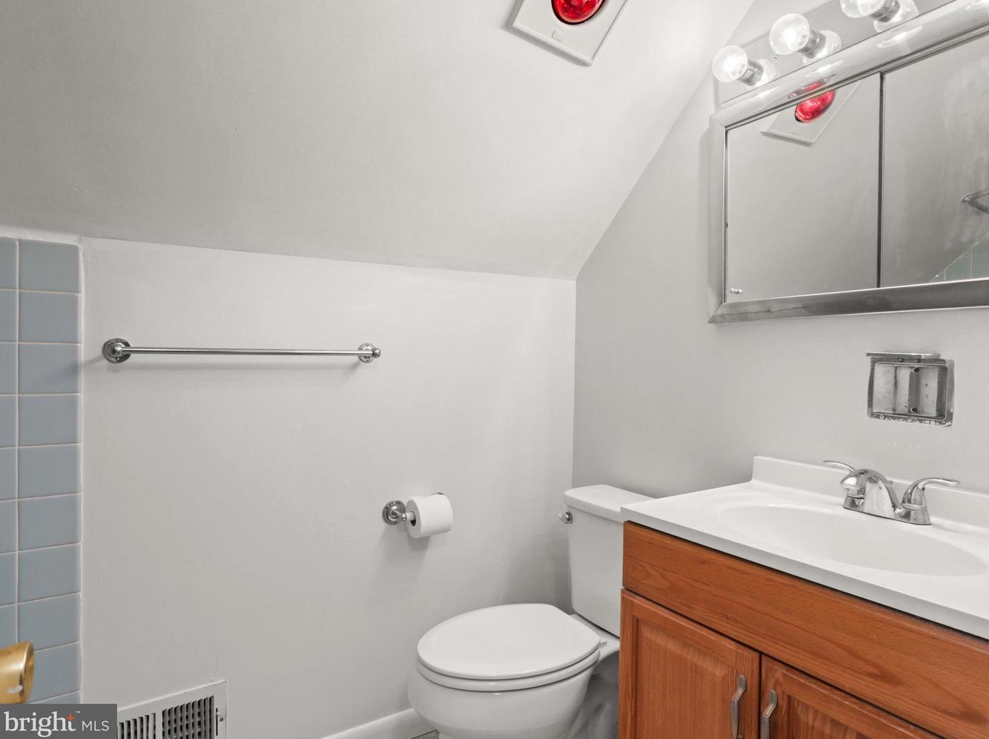 13222 Parson Ln, Fairfax VA  22033-3402 exterior