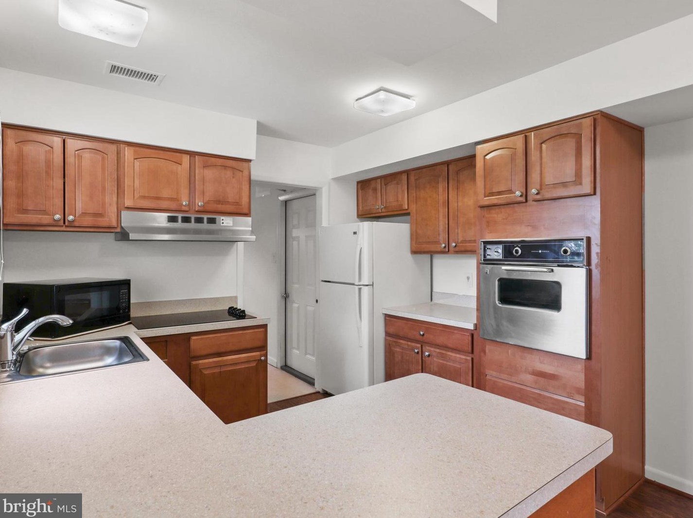 13222 Parson Ln, Fairfax VA  22033-3402 exterior