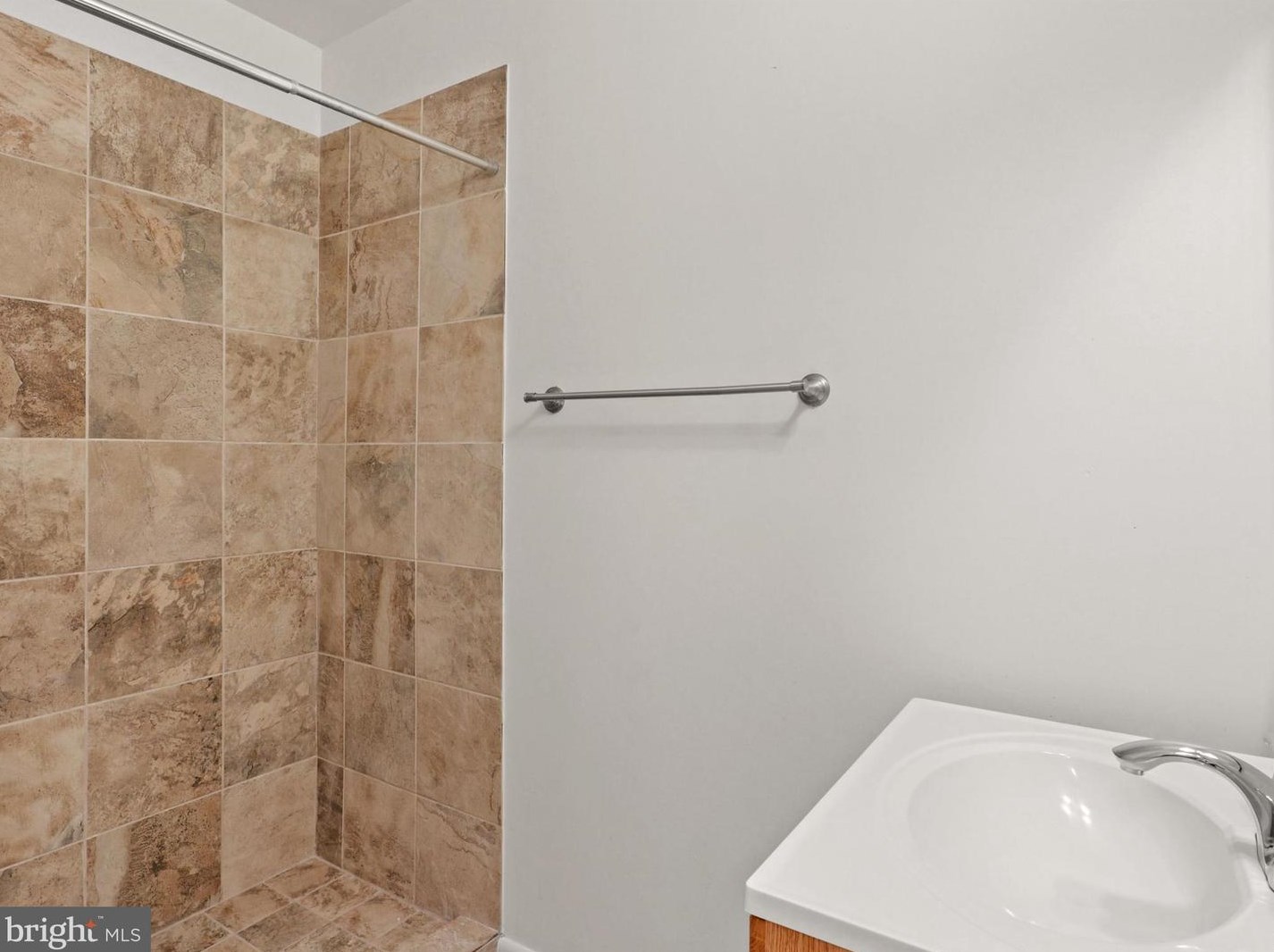 13222 Parson Ln, Fairfax VA  22033-3402 exterior