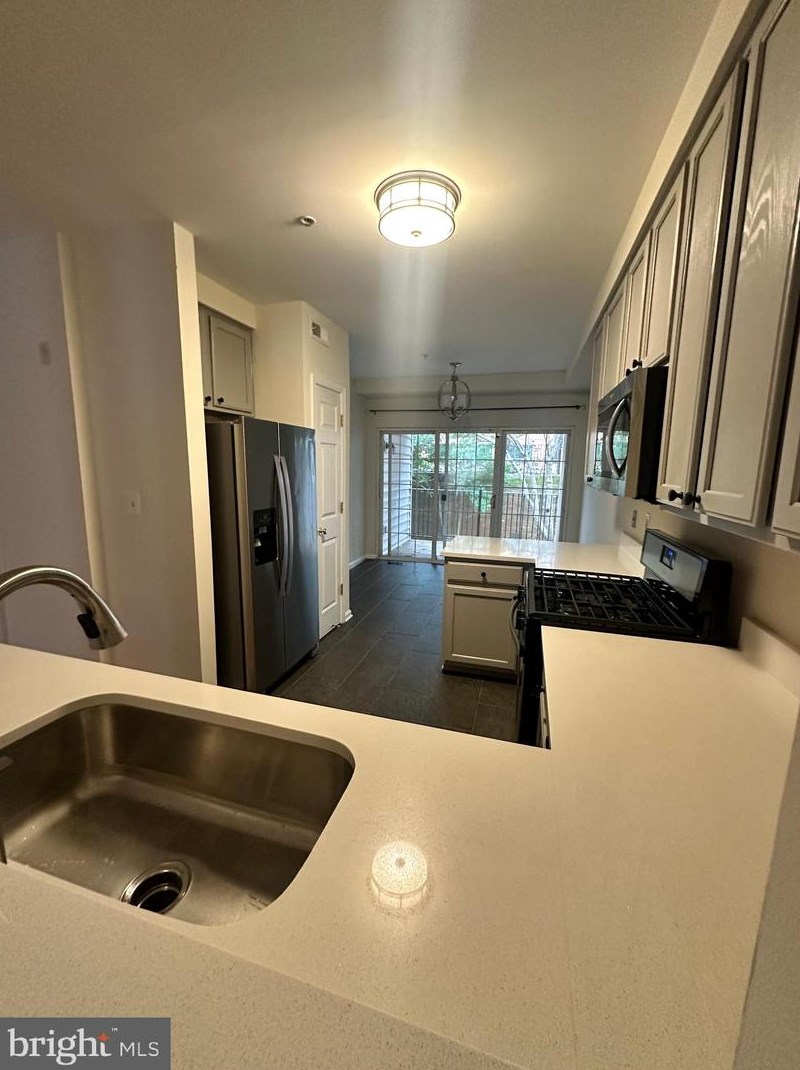 1526 Northern Neck Dr #102, Vienna, VA 22182