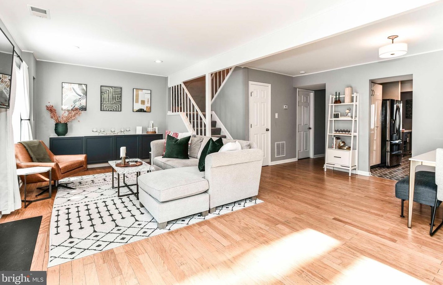 2318 Glade Bank Way, Herndon, VA 20191