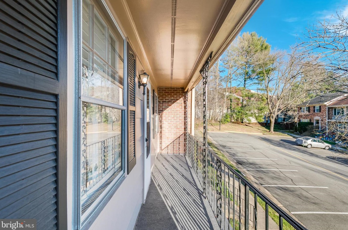 3004 Seven Oaks Pl, Falls Church VA  22042-3152 exterior