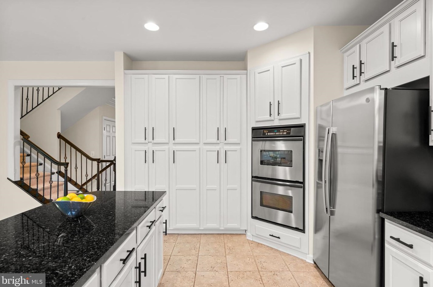4078 Walnut Cove Cir, Fairfax VA  22033-6233 exterior
