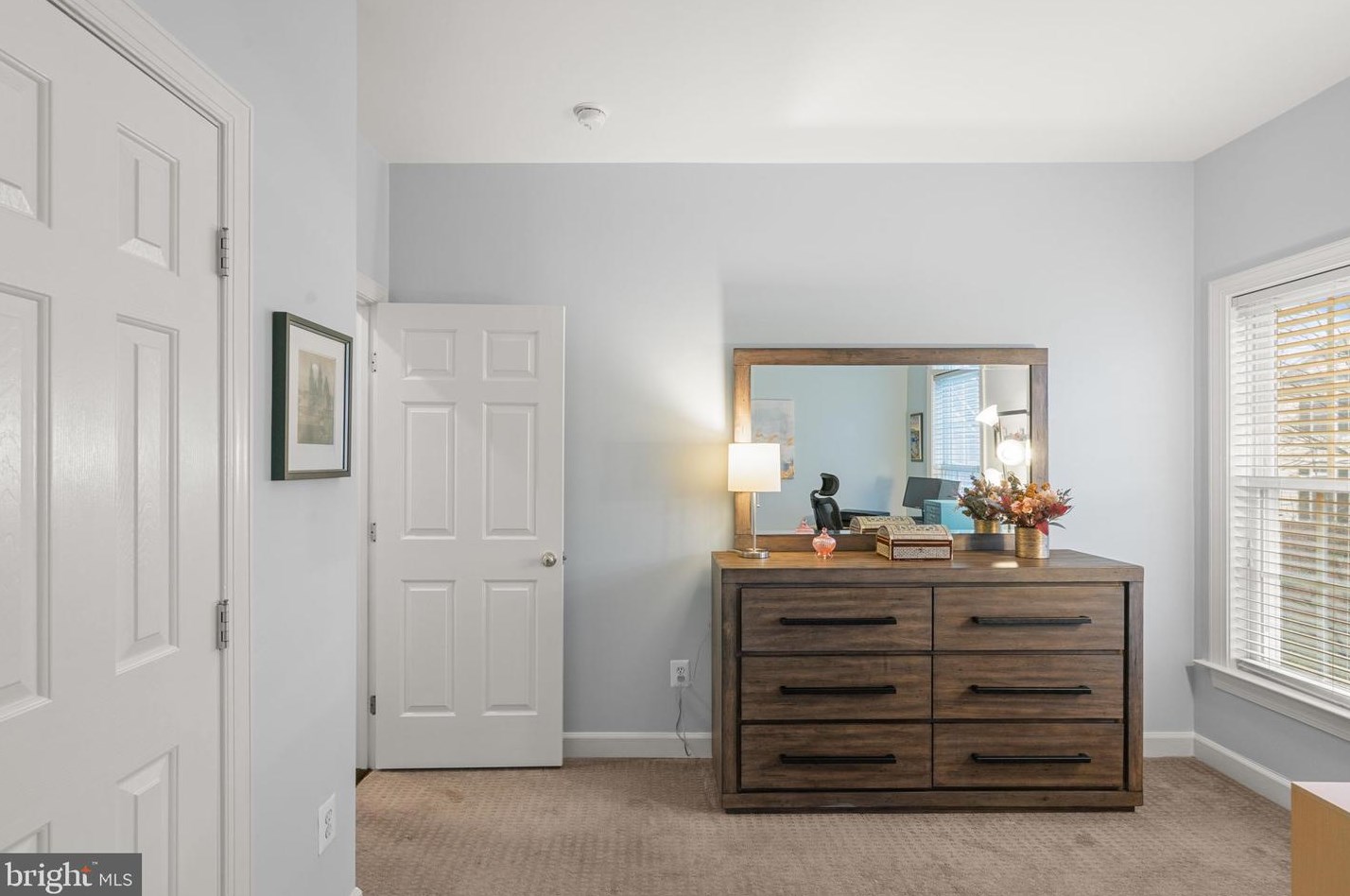 4078 Walnut Cove Cir, Fairfax VA  22033-6233 exterior