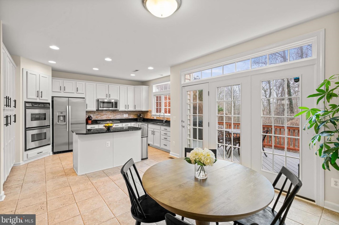 4078 Walnut Cove Cir, Fairfax VA  22033-6233 exterior