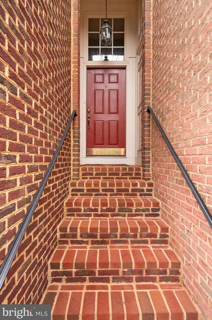4078 Walnut Cove Cir, Fairfax, VA 22033