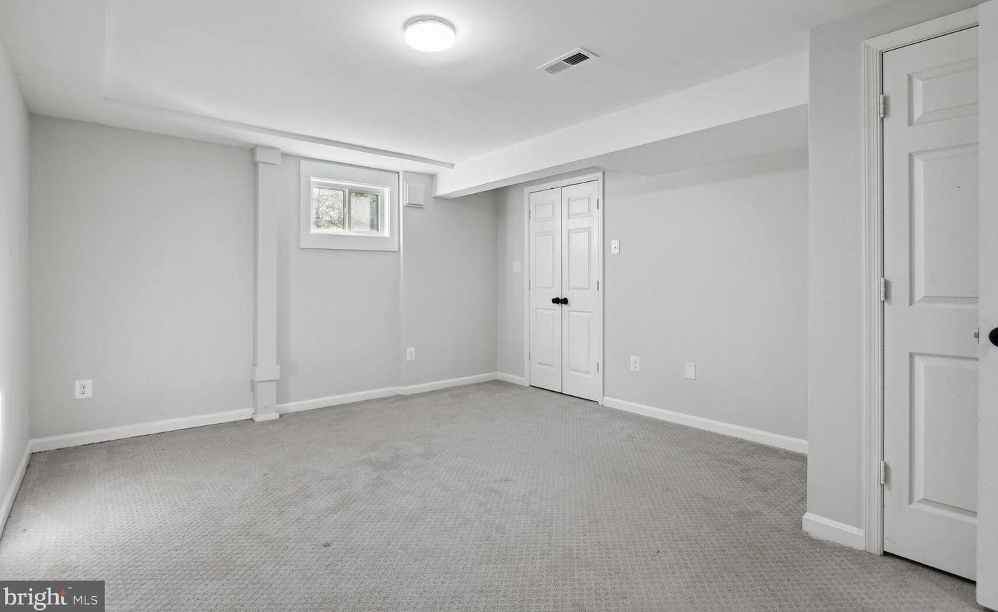 9229 Brian Dr, Vienna VA  22180-6116 exterior