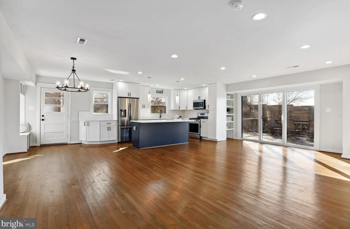 9229 Brian Dr, Vienna VA  22180-6116 exterior