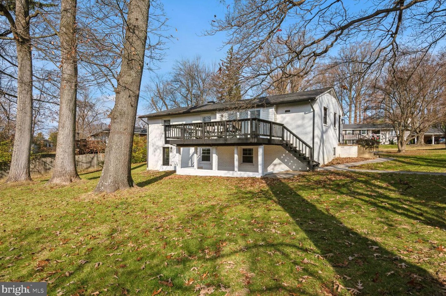 9229 Brian Dr, Vienna VA  22180-6116 exterior