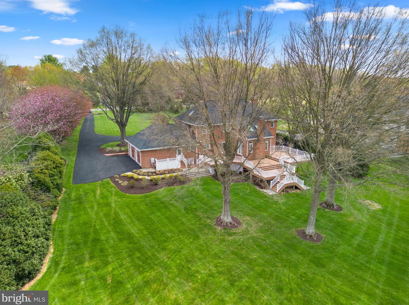 996 Springvale Rd, Great Falls, VA 22066
