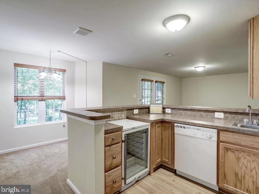 5864 Linden Creek Ct, Centreville, VA 20120