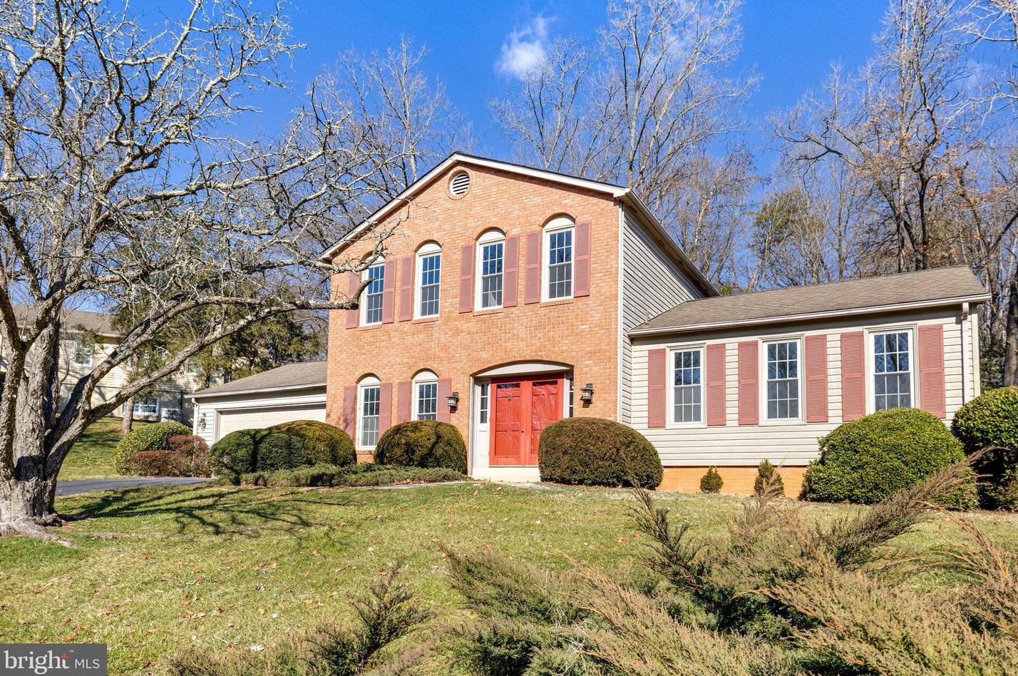 10206 Tamarack Dr, Vienna, VA 22182