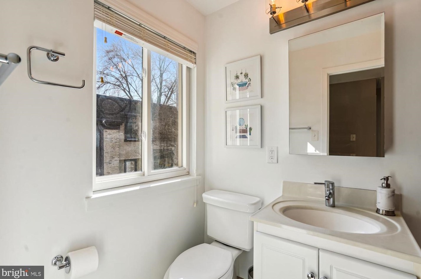 2842 Jermantown Rd, Vienna VA 22124-2513 exterior