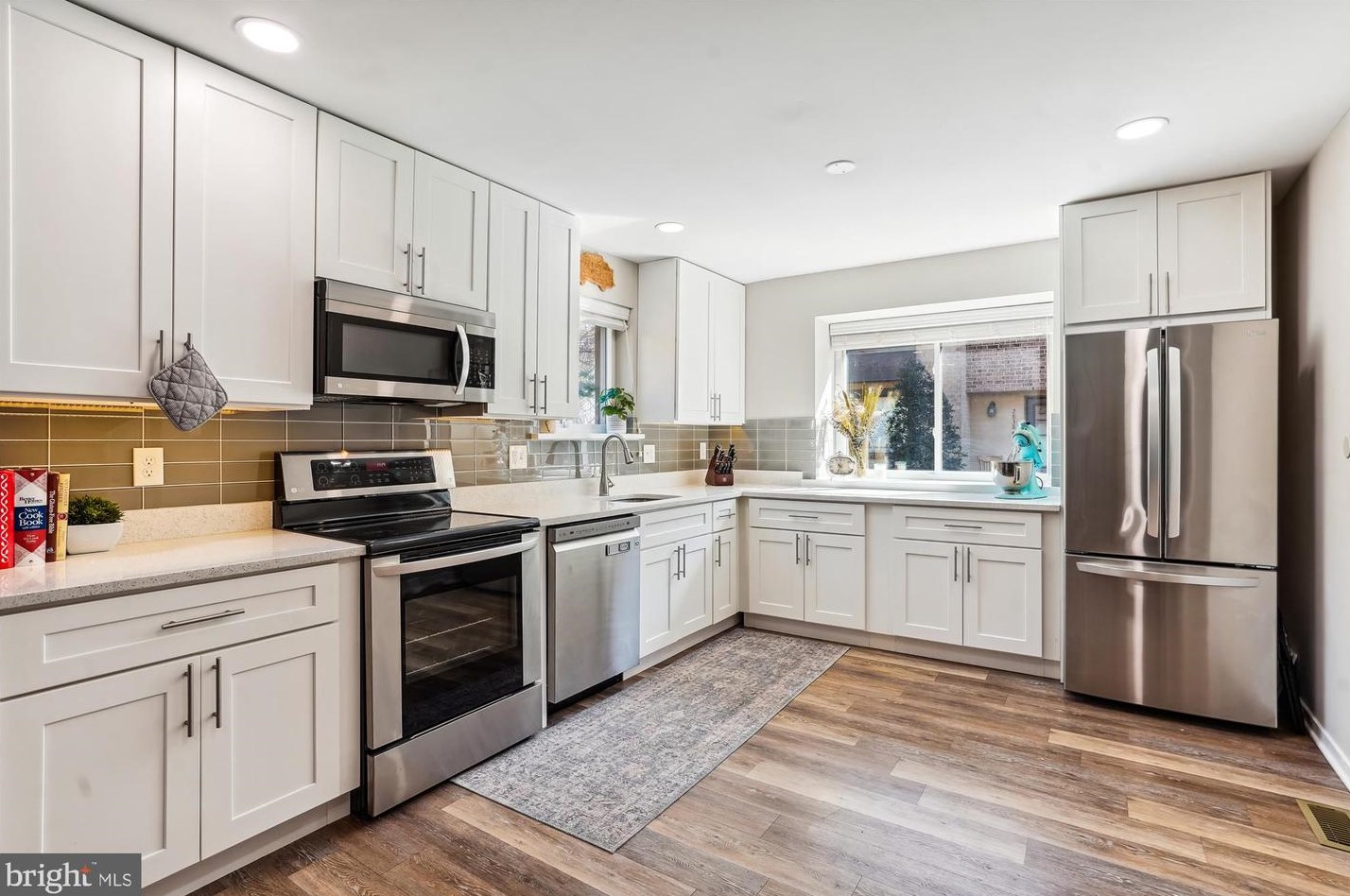 2842 Jermantown Rd, Vienna, VA 22124-2546
