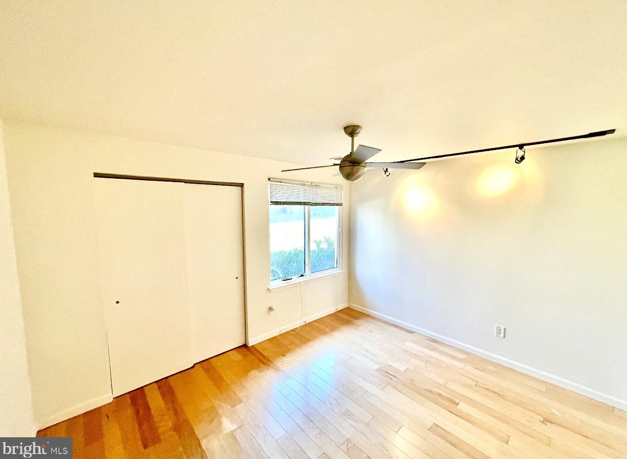 11717 Summerchase Cir #1717-c, Herndon, VA 20194