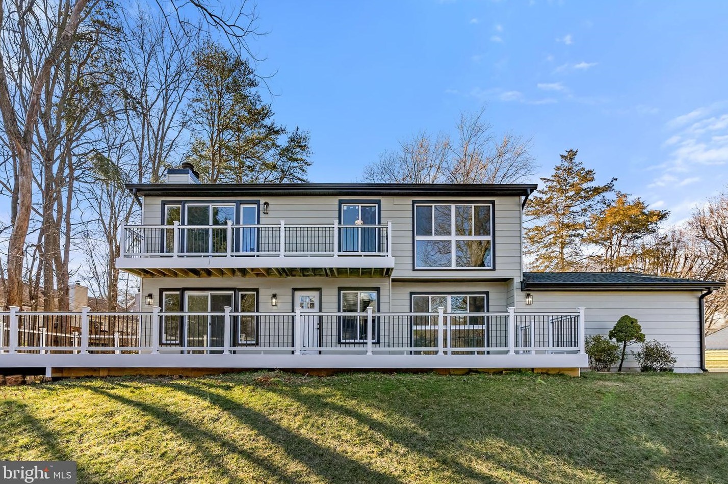 481 Woodshire Ln, Herndon, VA 20170