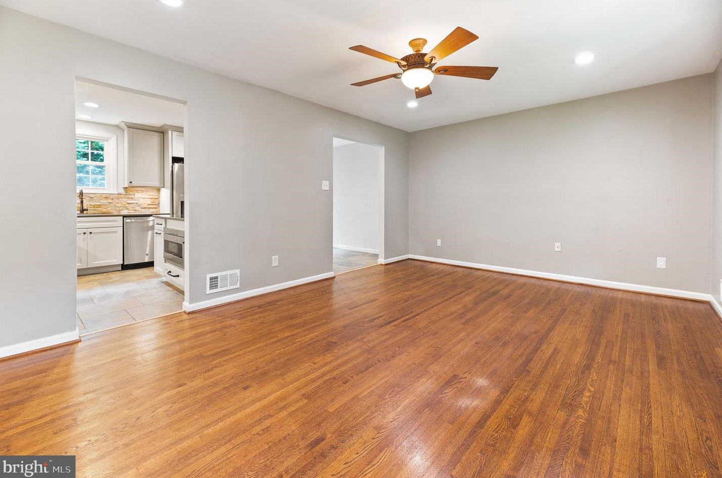 8717 Kerry Ln, Springfield, VA 22152