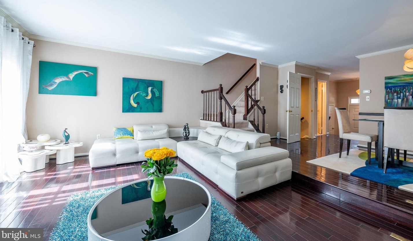 4107 Meadow Field Ct, Fairfax VA  22033-2829 exterior