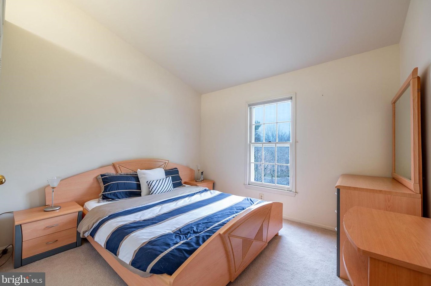 4107 Meadow Field Ct, Fairfax VA  22033-2829 exterior