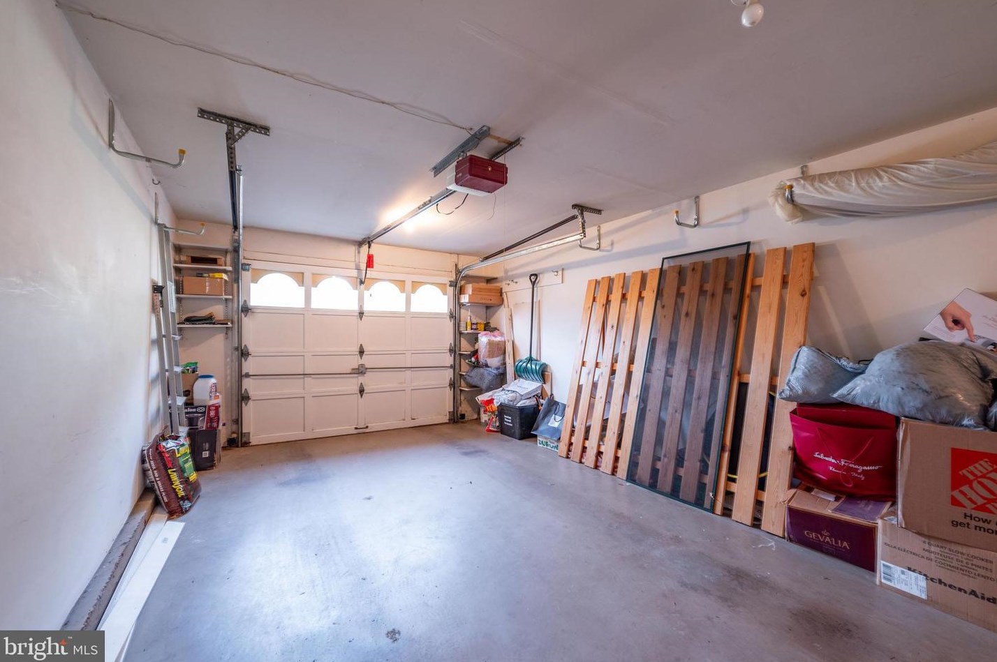 4107 Meadow Field Ct, Fairfax VA  22033-2829 exterior