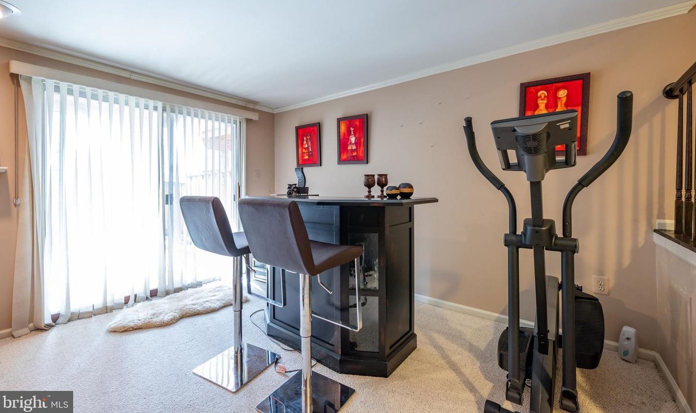 4107 Meadow Field Ct, Fairfax VA  22033-2829 exterior