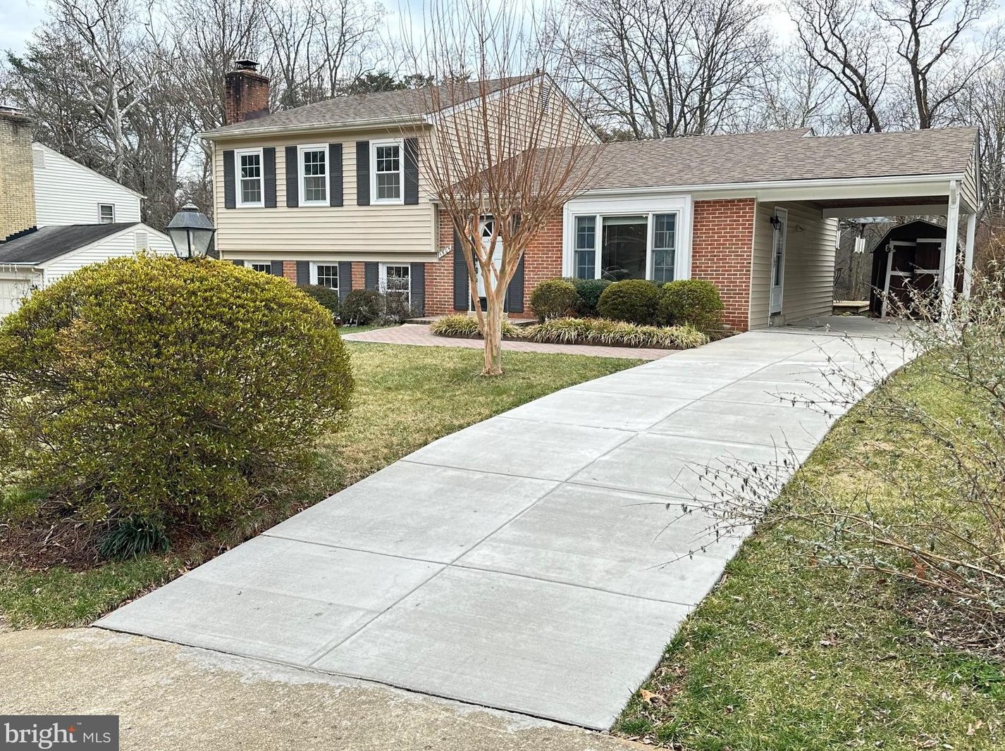 1805 Abbotsford Dr, Vienna, VA 22182-3421