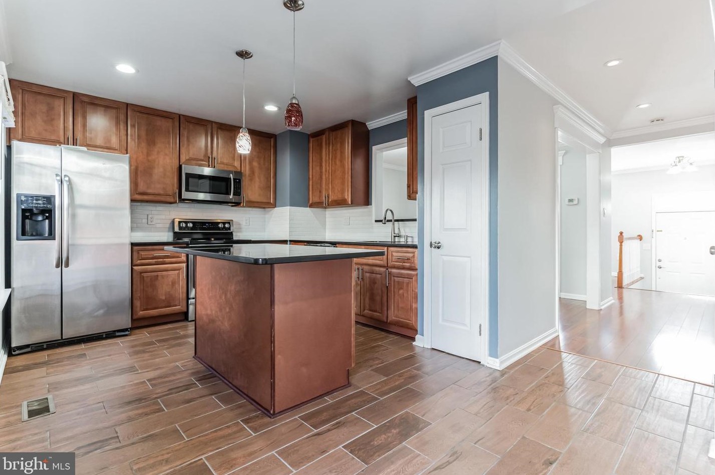 6757 Rockledge Pl, Centreville, VA 20121