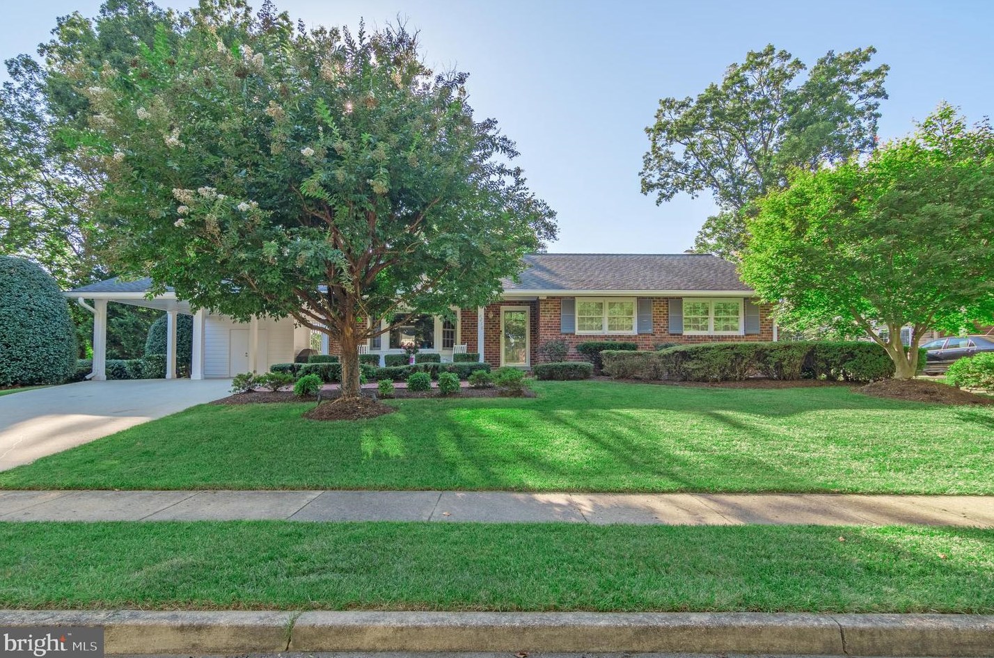 4216 Worcester Dr, Fairfax, VA 22032-1140