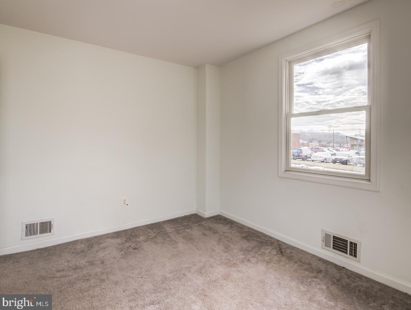 6656 Jefferson Ave, Falls Church VA  22042-2102 exterior