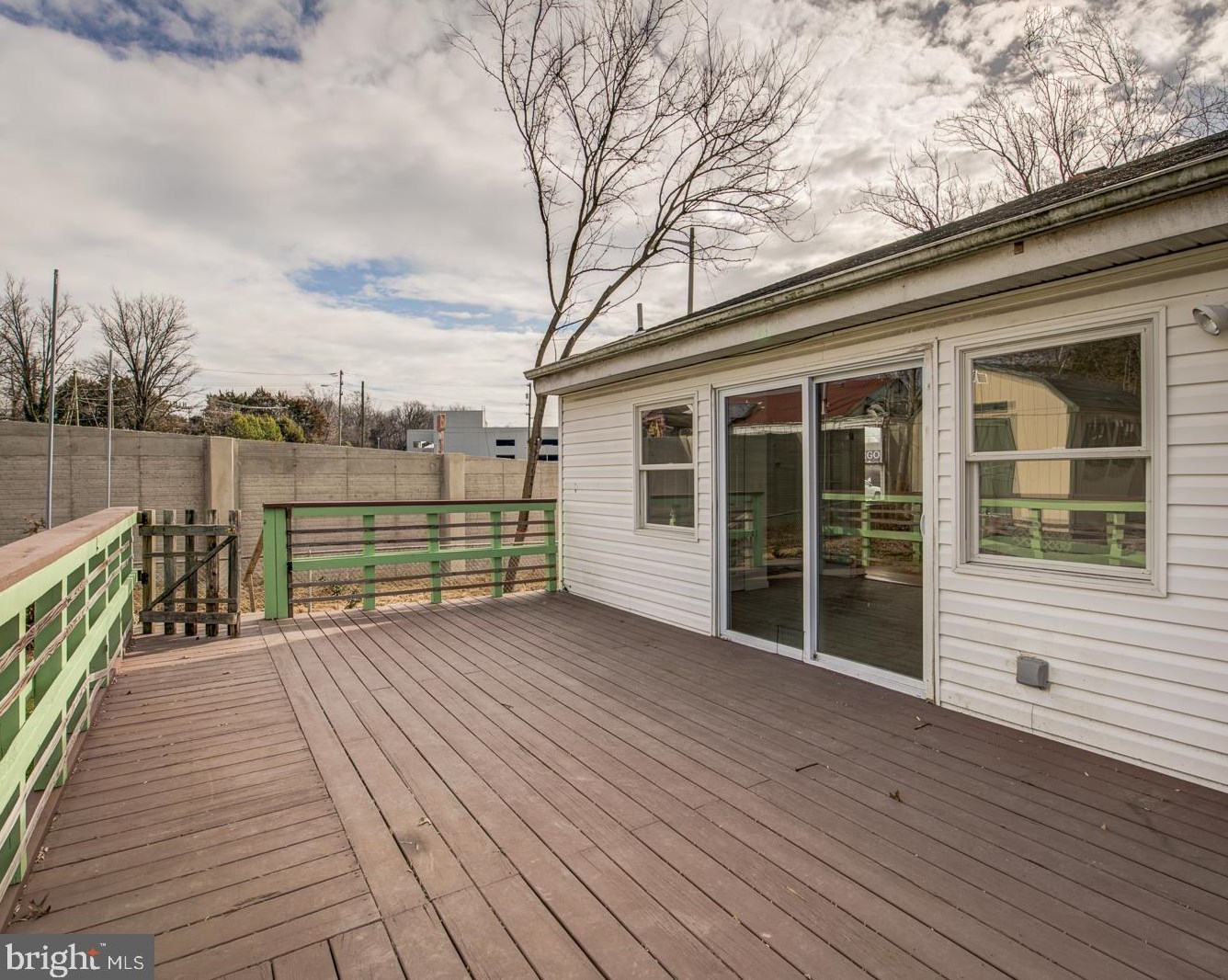 6656 Jefferson Ave, Falls Church VA  22042-2102 exterior