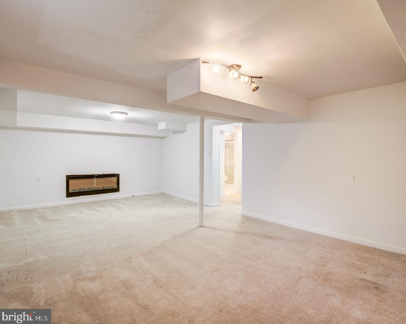 6656 Jefferson Ave, Falls Church VA  22042-2102 exterior