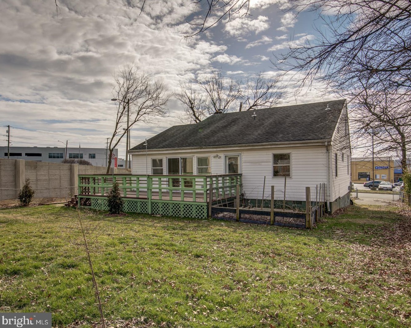 6656 Jefferson Ave, Falls Church VA  22042-2102 exterior