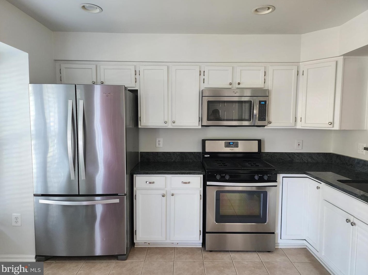 14564 Woodgate Manor Cir, Centreville, VA 20120