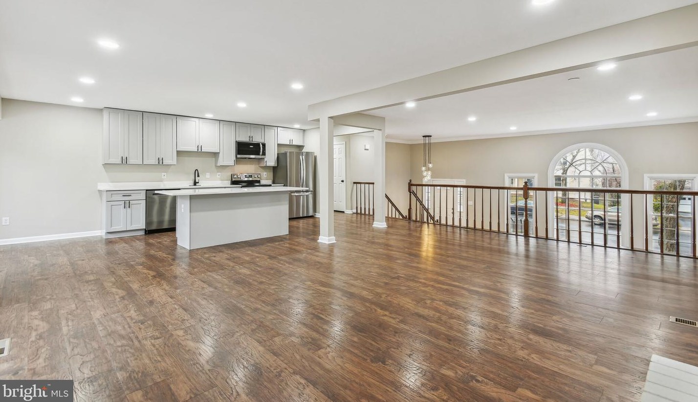 13930 Stonefield Dr, Clifton VA  20124-2546 exterior