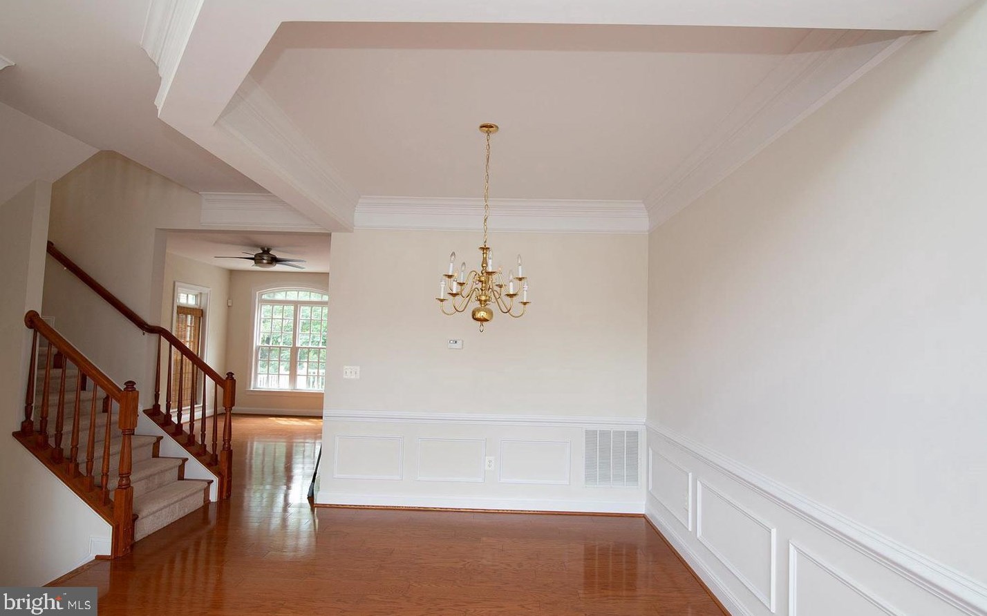 4393 Patriot Park Ct, Fairfax, VA 22030
