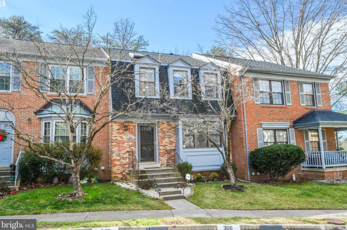 3964 Burning Bush Ct, Fairfax, VA 22033