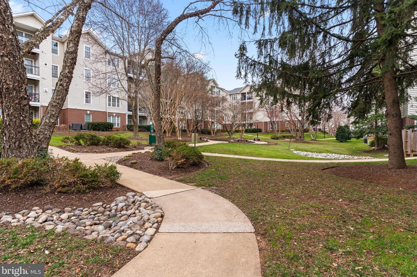 1530 Spring Gate Dr, Mc Lean VA  22102-3418 exterior