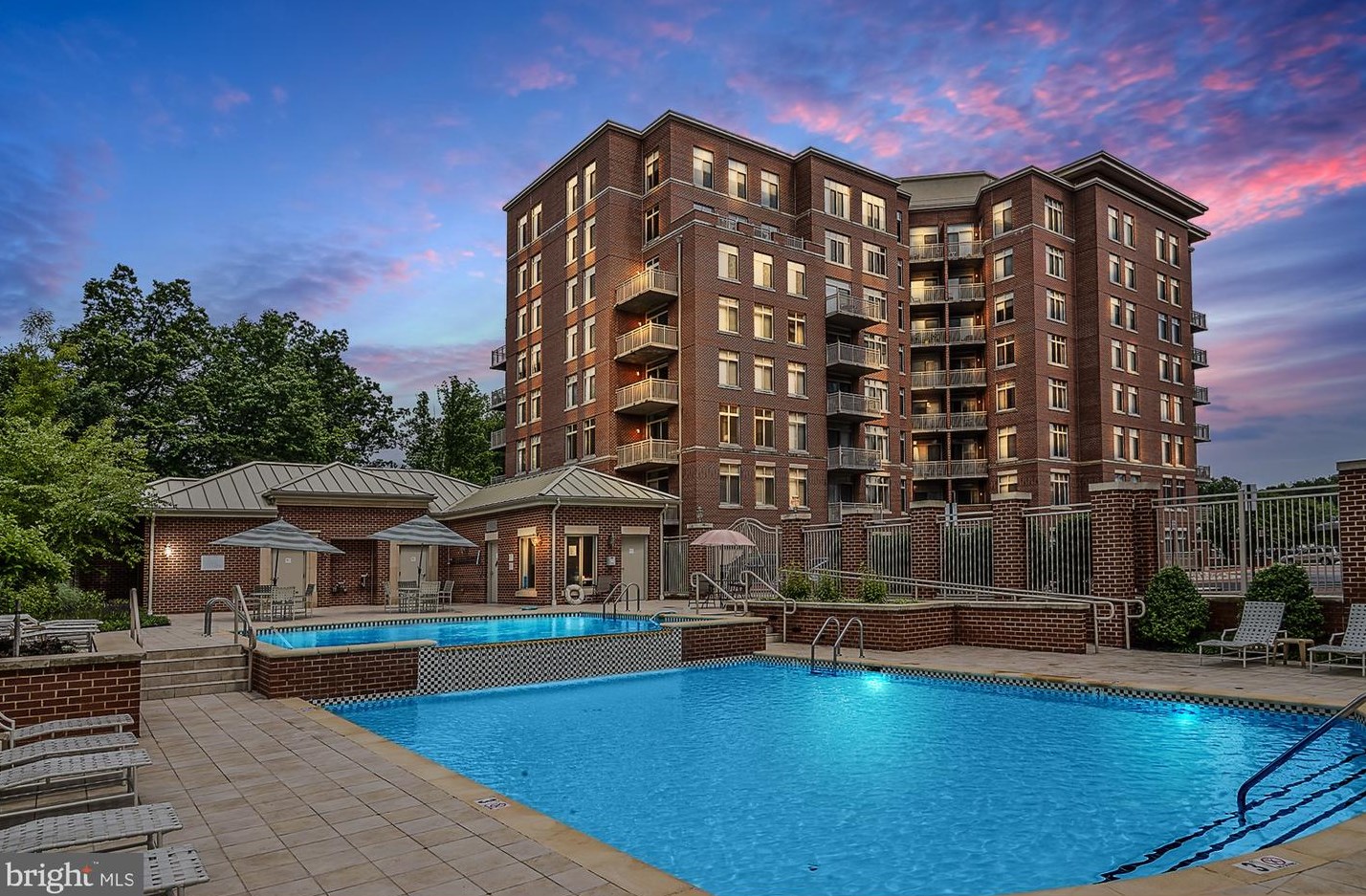 4490 Market Commons Dr #301, Fairfax, VA 22033