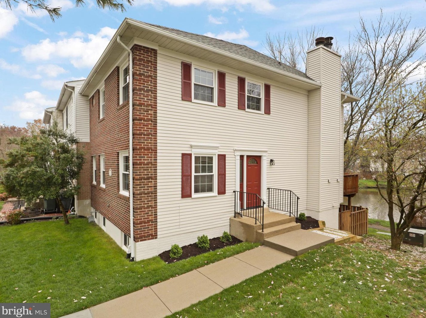 7110 Captains Cove Ct, Alexandria, VA 22315-4219