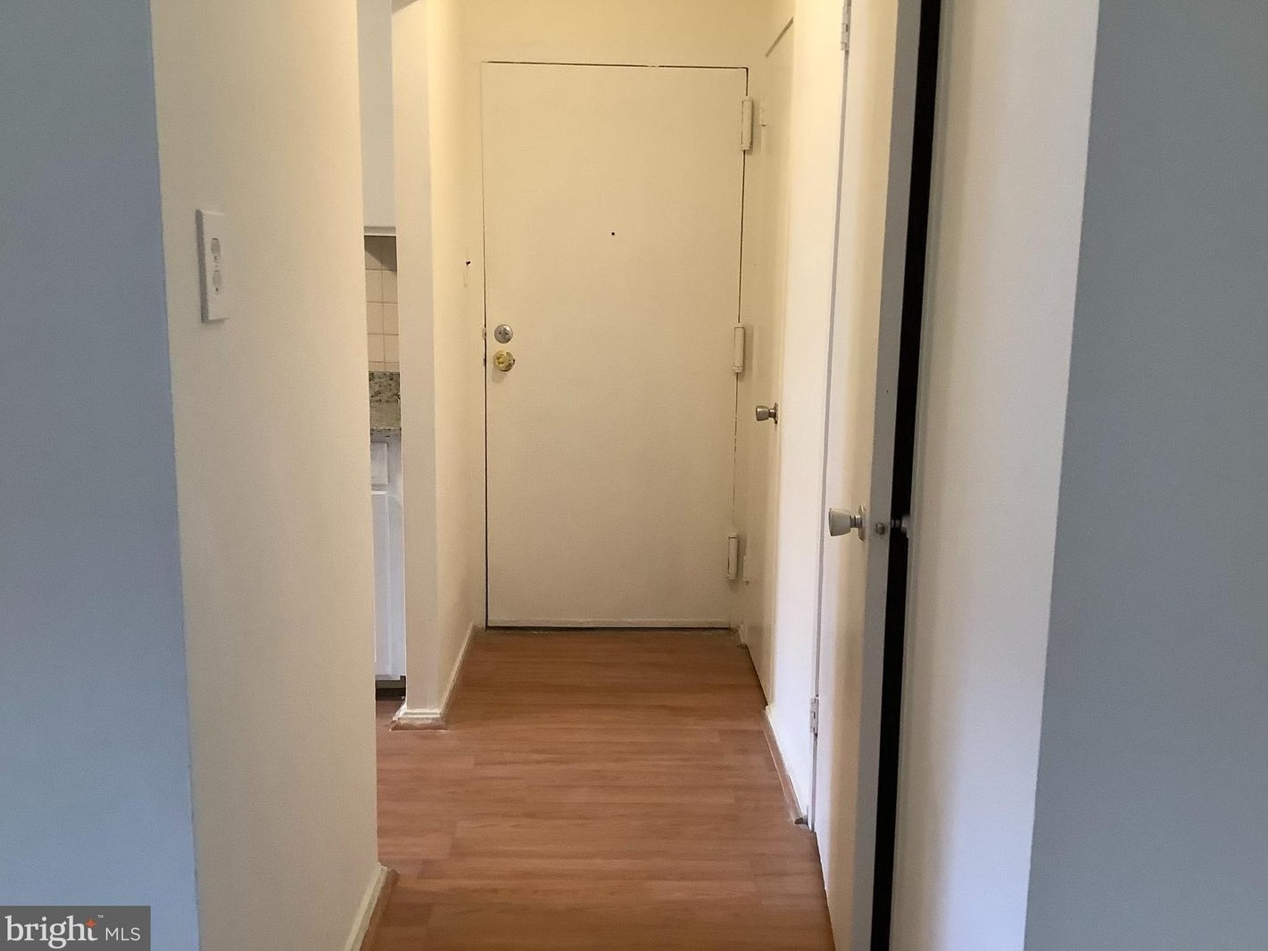 527 Florida Ave #102, Herndon, VA 20170