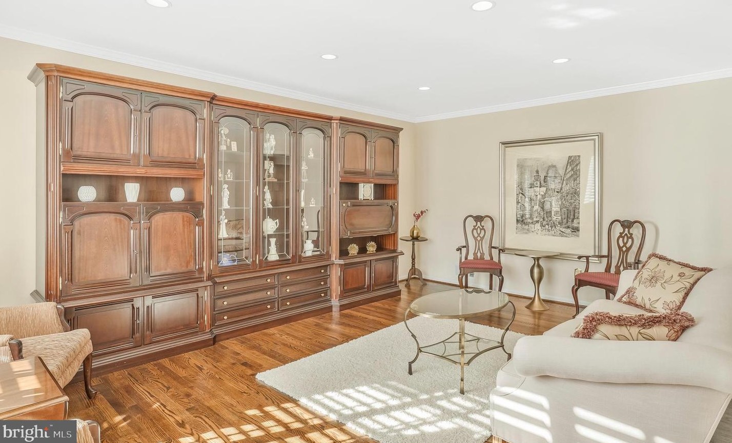 9906 Barnsbury Ct, Fairfax VA  22031-1003 exterior