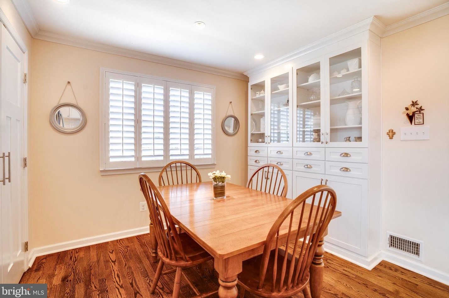 9906 Barnsbury Ct, Fairfax VA  22031-1003 exterior