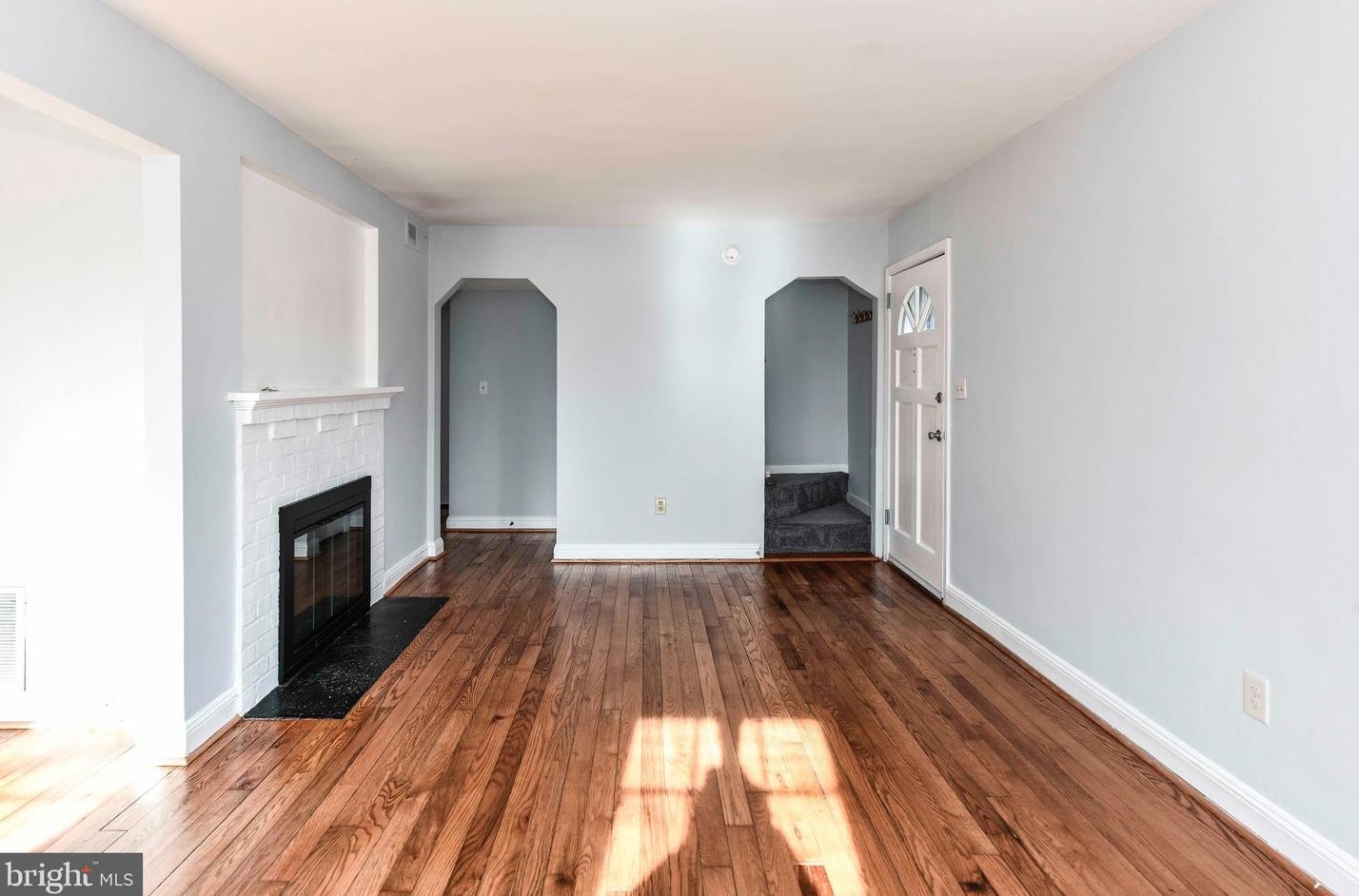 6903 Kincaid Ave, Falls Church, VA 22042